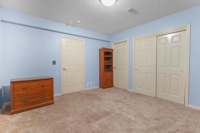 7346 Deer Valley Crossing, Powell, OH 43065