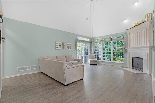 7346 Deer Valley Crossing, Powell, OH 43065