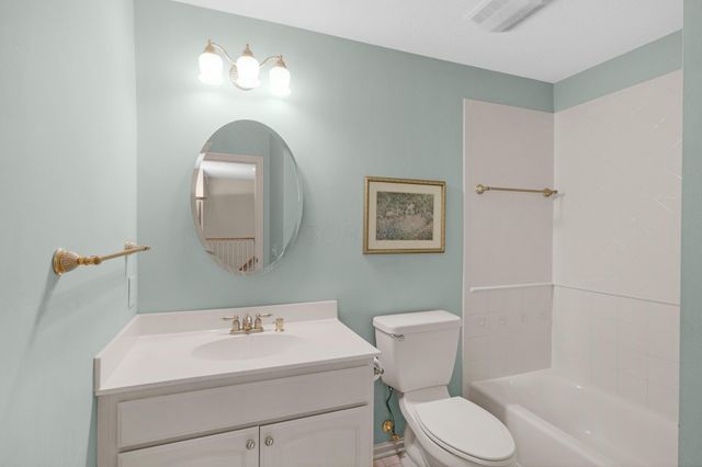 7346 Deer Valley Crossing, Powell, OH 43065