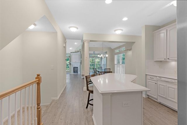 7346 Deer Valley Crossing, Powell, OH 43065