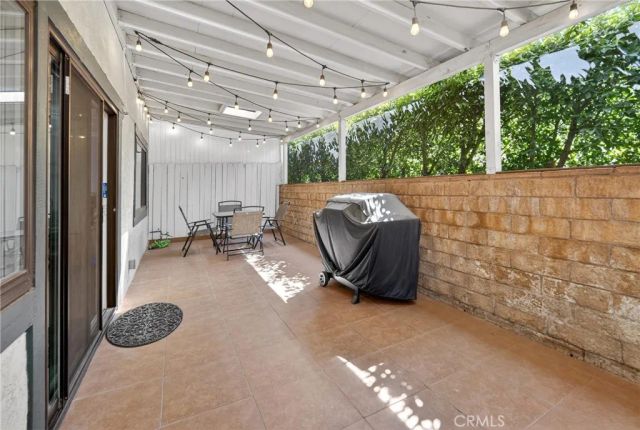 7046 De Celis Place 7, Lake Balboa, CA 91406