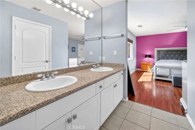 7046 De Celis Place 7, Lake Balboa, CA 91406