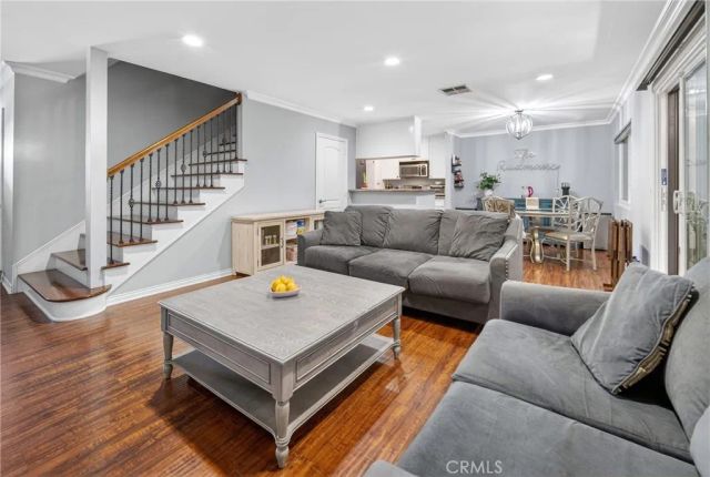 7046 De Celis Place 7, Lake Balboa, CA 91406