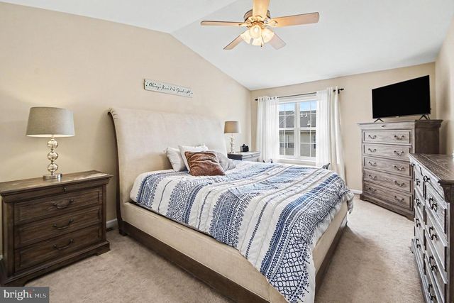 102 WATERCREST DR, Red Hill, PA 18076
