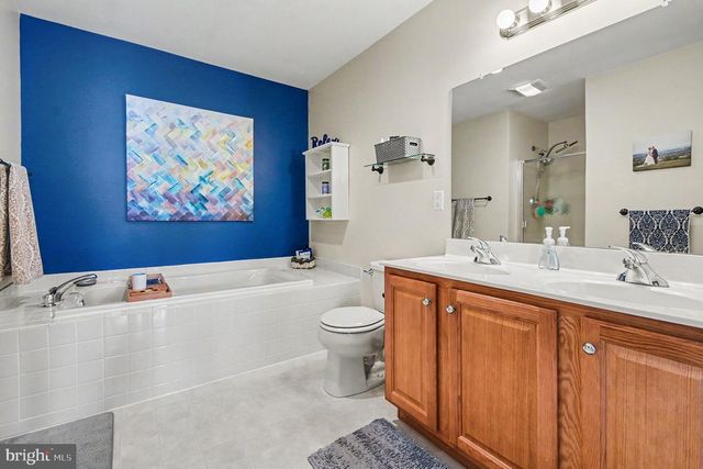102 WATERCREST DR, Red Hill, PA 18076
