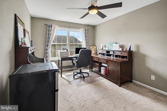 102 WATERCREST DR, Red Hill, PA 18076