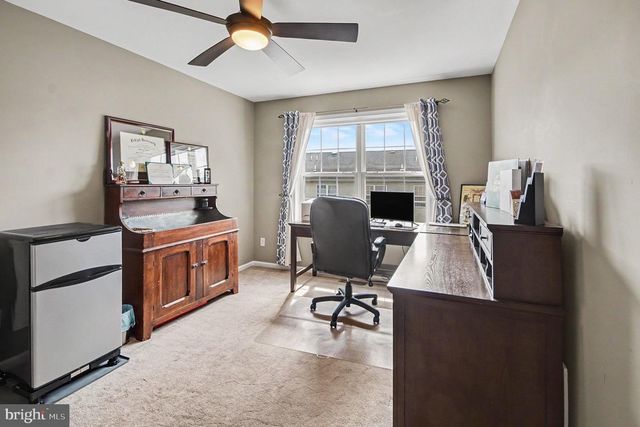 102 WATERCREST DR, Red Hill, PA 18076