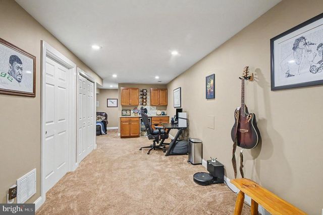 102 WATERCREST DR, Red Hill, PA 18076
