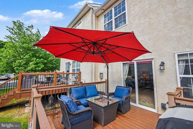 102 WATERCREST DR, Red Hill, PA 18076