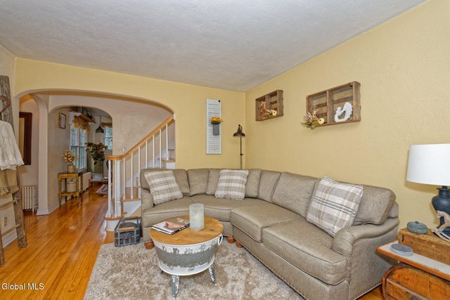 507 Brunswick Road, Brunswick, NY 12180