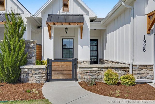1926 W Imperial Street, Broken Arrow, OK 74011