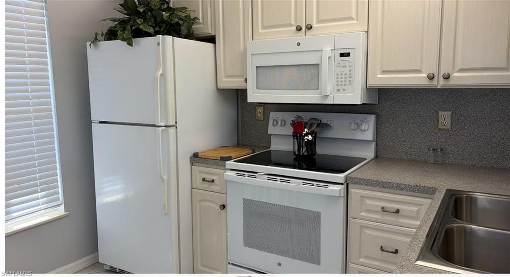 1315 Mainsail DR # 1105, Naples, FL 34114