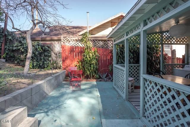 2033 Echo Park Avenue, Los Angeles, CA 90026