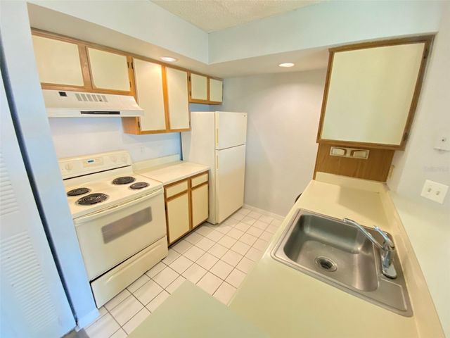 5701 GATLIN AVENUE 116, Orlando, FL 32822