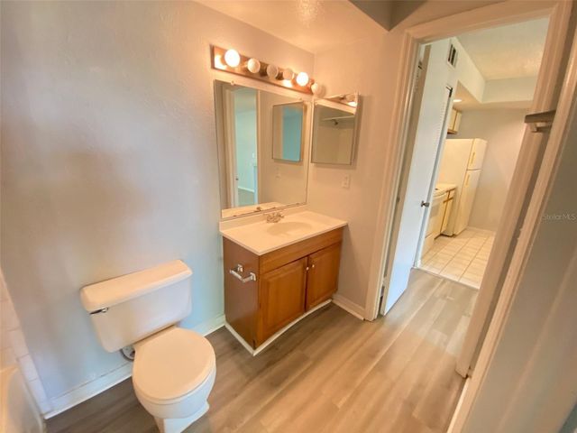 5701 GATLIN AVENUE 116, Orlando, FL 32822