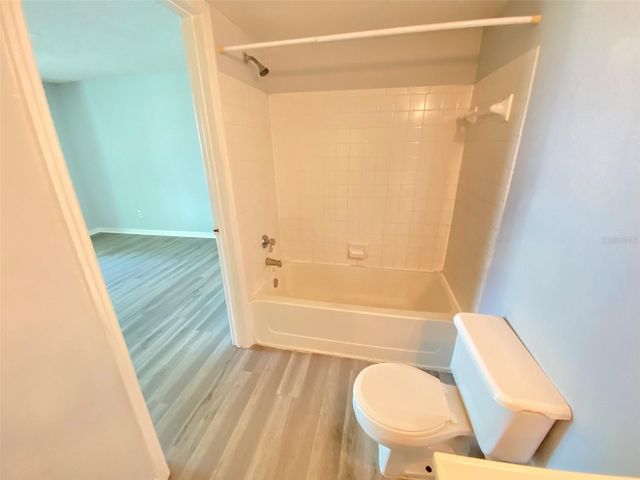 5701 GATLIN AVENUE 116, Orlando, FL 32822