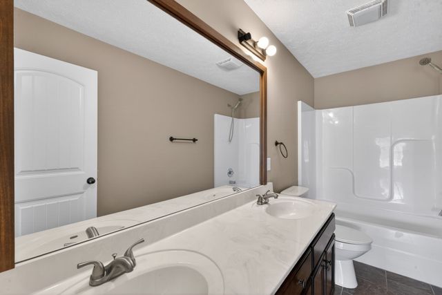 374 Douglas Ln, Lafayette, TN 37083