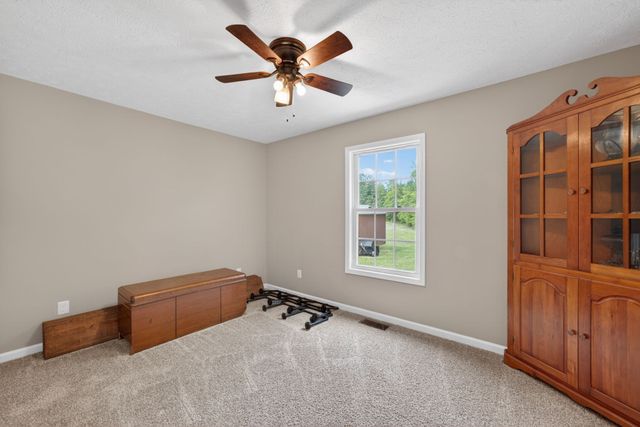 374 Douglas Ln, Lafayette, TN 37083