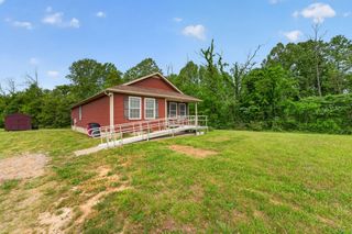 374 Douglas Ln, Lafayette, TN 37083