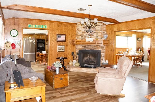 317 Hickory Drive E, Livingston, TX 77351