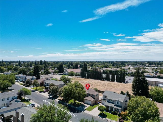 4025 Beyer Park Dr, Modesto, CA 95357