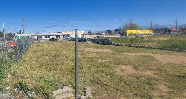 38267 6th E, Palmdale, CA 93550