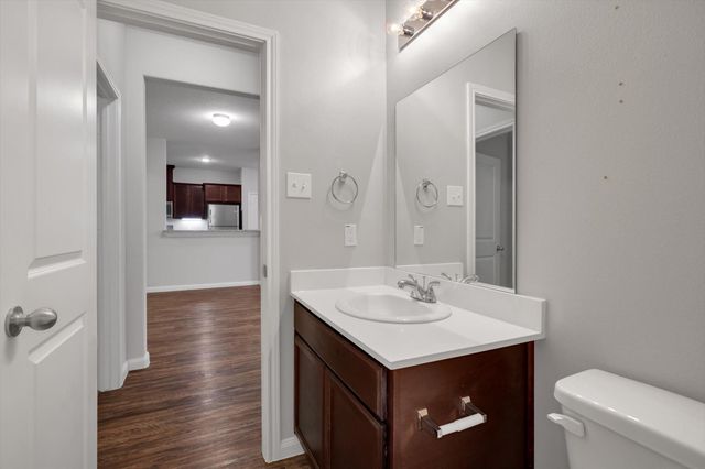 77 County Road 5102c, Cleveland, TX 77327