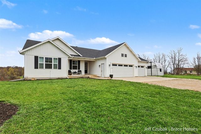 703 140th Avenue, Wayland, MI 49348