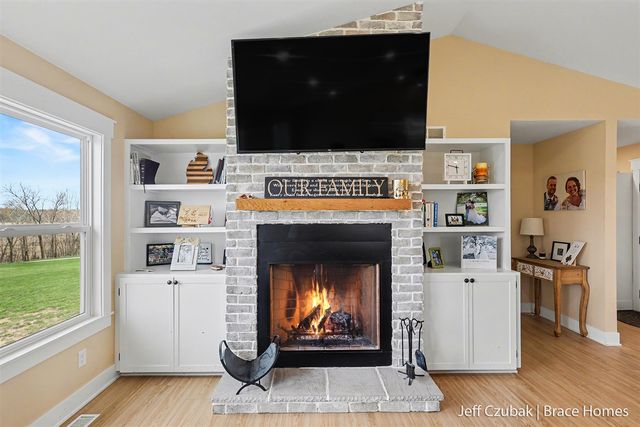 703 140th Avenue, Wayland, MI 49348