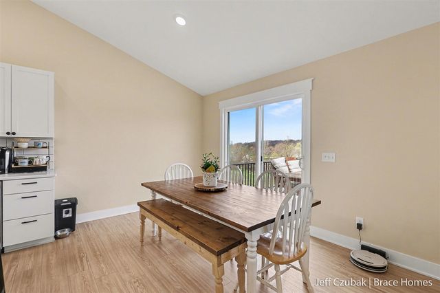 703 140th Avenue, Wayland, MI 49348