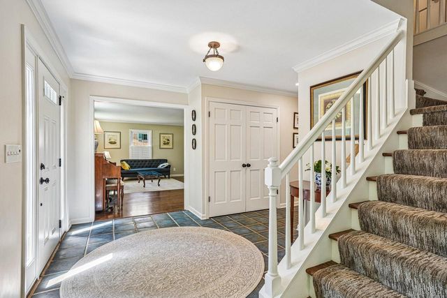 9945 N Valley Hill DRIVE, Mequon, WI 53092