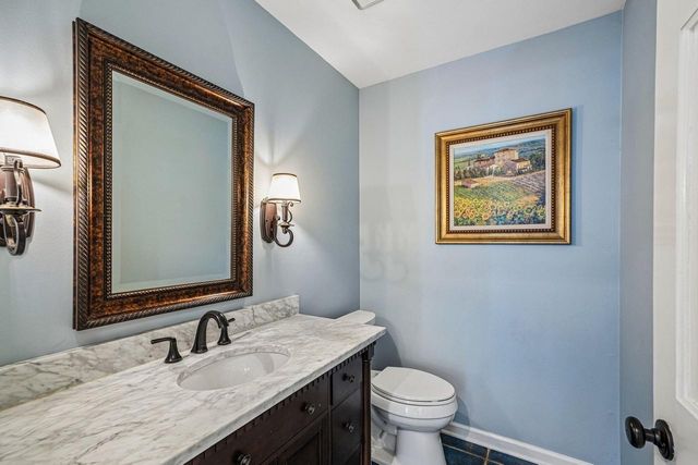 9945 N Valley Hill DRIVE, Mequon, WI 53092