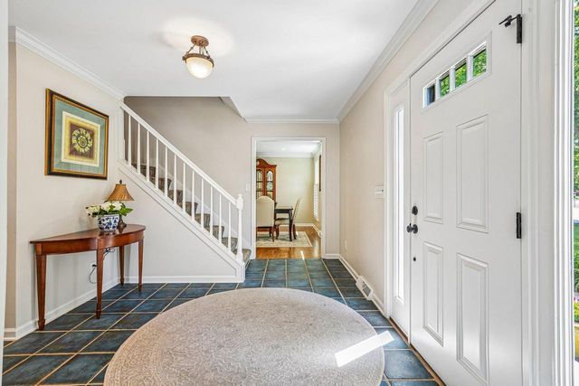 9945 N Valley Hill DRIVE, Mequon, WI 53092