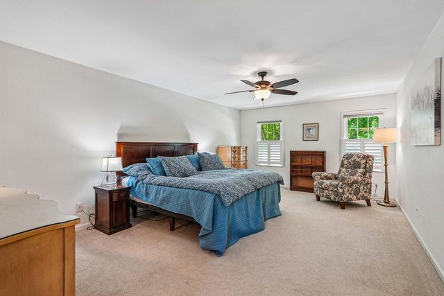 9945 N Valley Hill DRIVE, Mequon, WI 53092