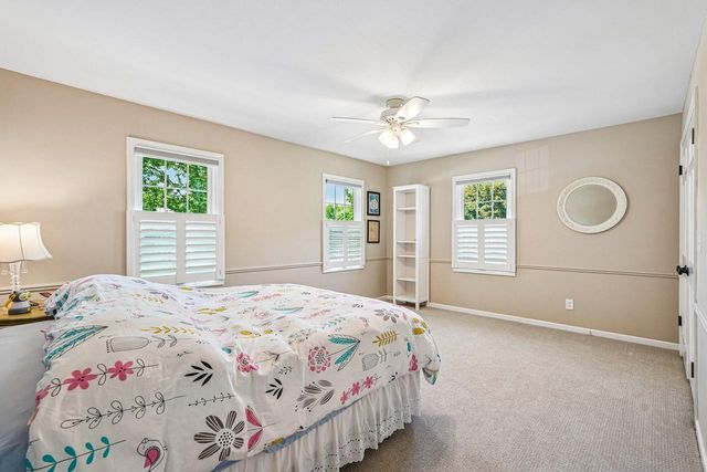 9945 N Valley Hill DRIVE, Mequon, WI 53092