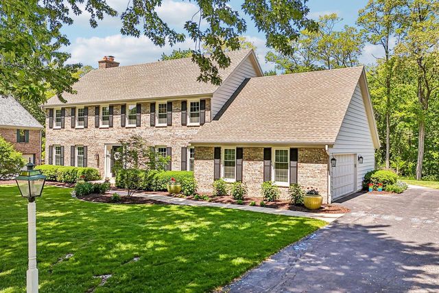 9945 N Valley Hill DRIVE, Mequon, WI 53092