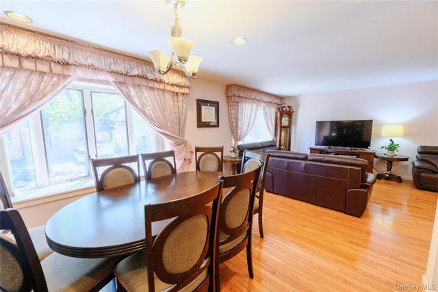 7130 165th Street, Fresh Meadows, NY 11365