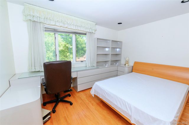 7130 165th Street, Fresh Meadows, NY 11365