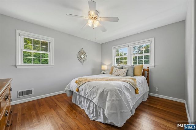 2 Hillview Place, Ramsey, NJ 07446