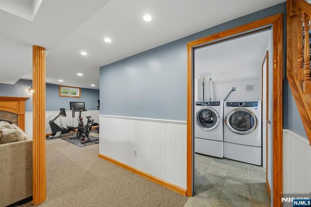 2 Hillview Place, Ramsey, NJ 07446