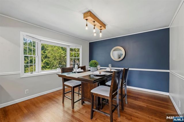 2 Hillview Place, Ramsey, NJ 07446