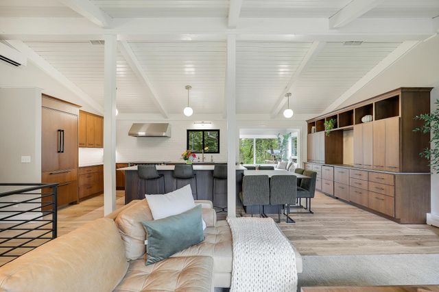193 Ridgeview Drive, Wayzata, MN 55391