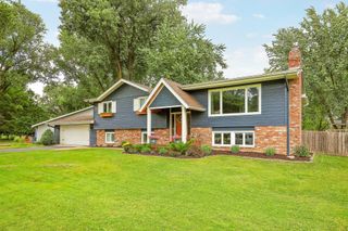 193 Ridgeview Drive, Wayzata, MN 55391