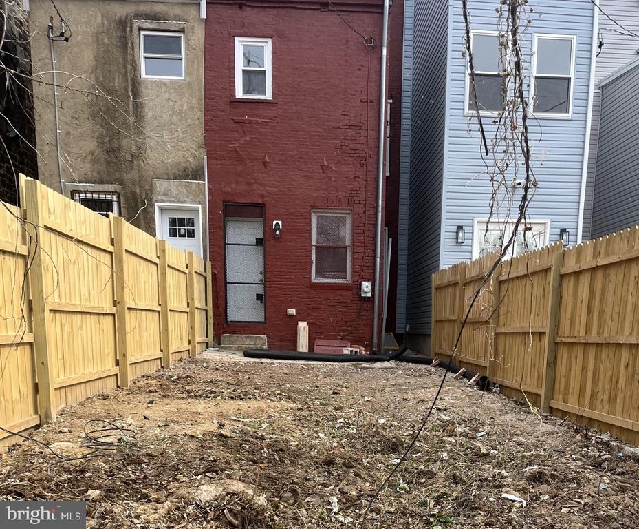 1030 N FULTON AVE, Baltimore, MD 21217