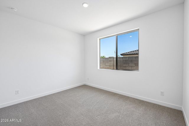 7950 W LOMA Lane, Peoria, AZ 85345