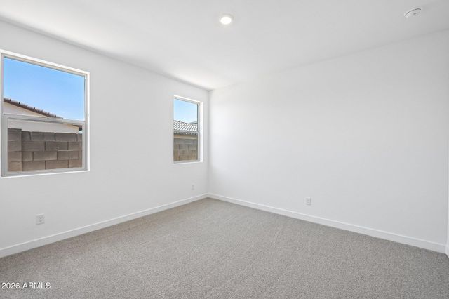 7950 W LOMA Lane, Peoria, AZ 85345