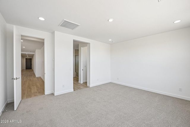 7950 W LOMA Lane, Peoria, AZ 85345