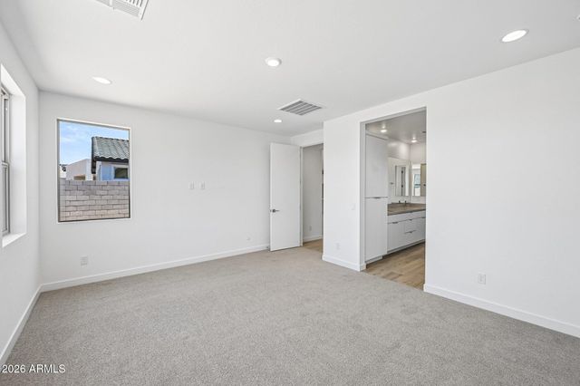 7950 W LOMA Lane, Peoria, AZ 85345