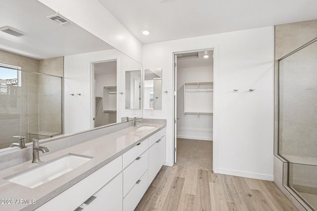 7950 W LOMA Lane, Peoria, AZ 85345
