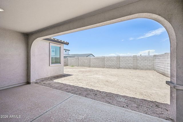 7950 W LOMA Lane, Peoria, AZ 85345